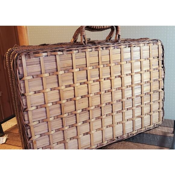 Woven Picnic Basket Floral Interior Hunter Green Plates/Cups For Four People - Picture 13 of 16